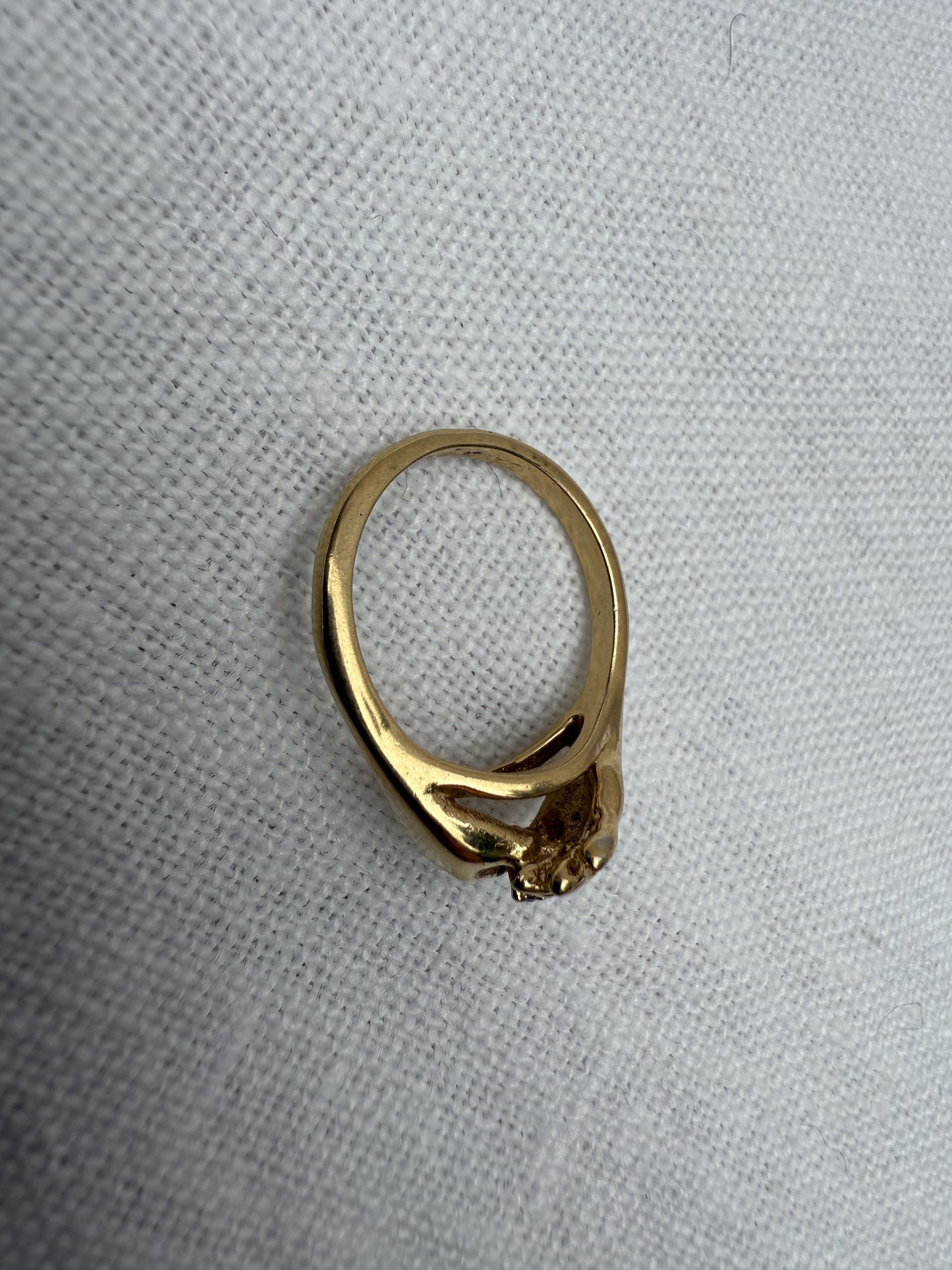 1970's 14K Gold hand and hand ring.
