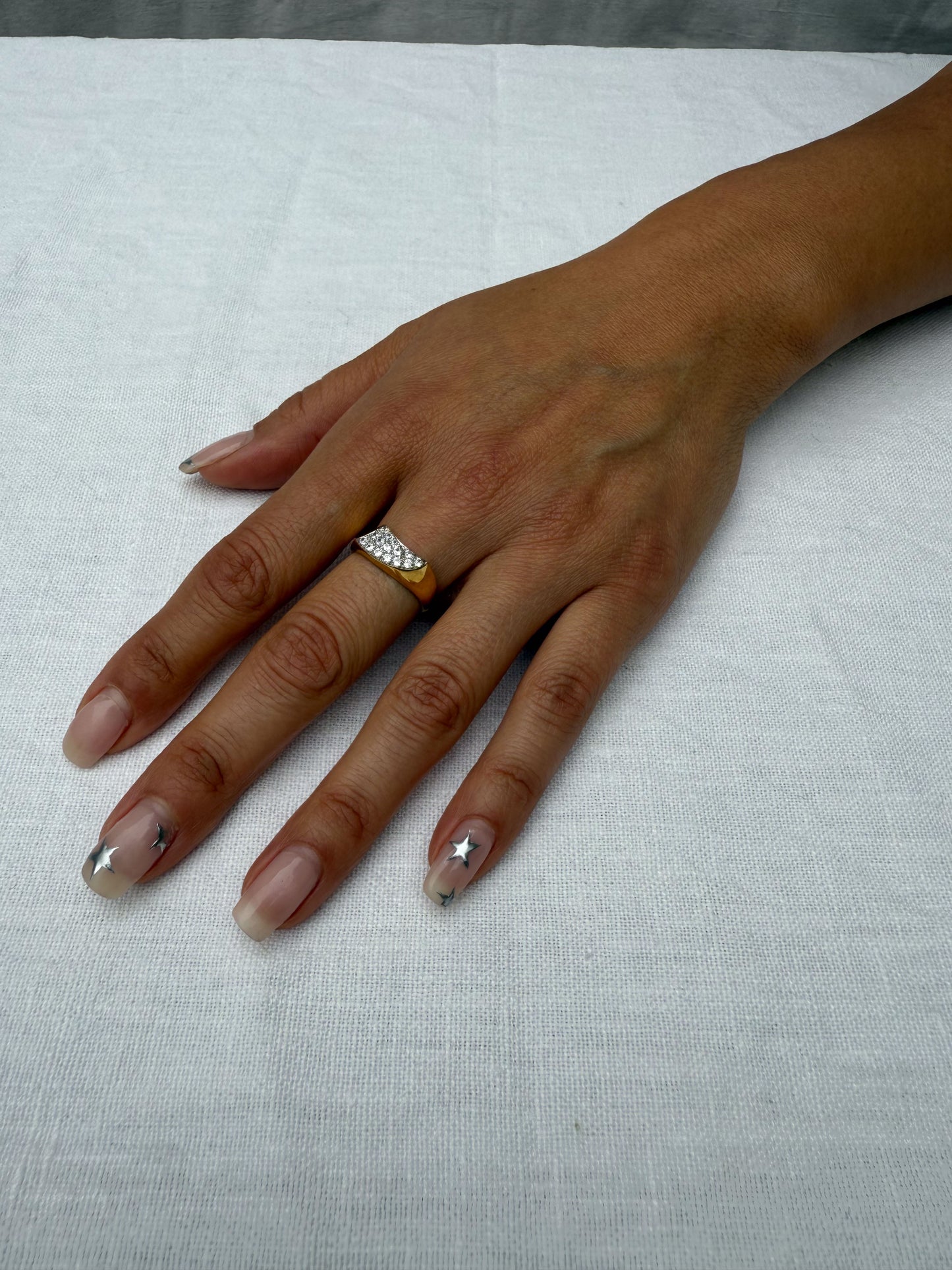 1980's 18K Gold with Diamond wave ring