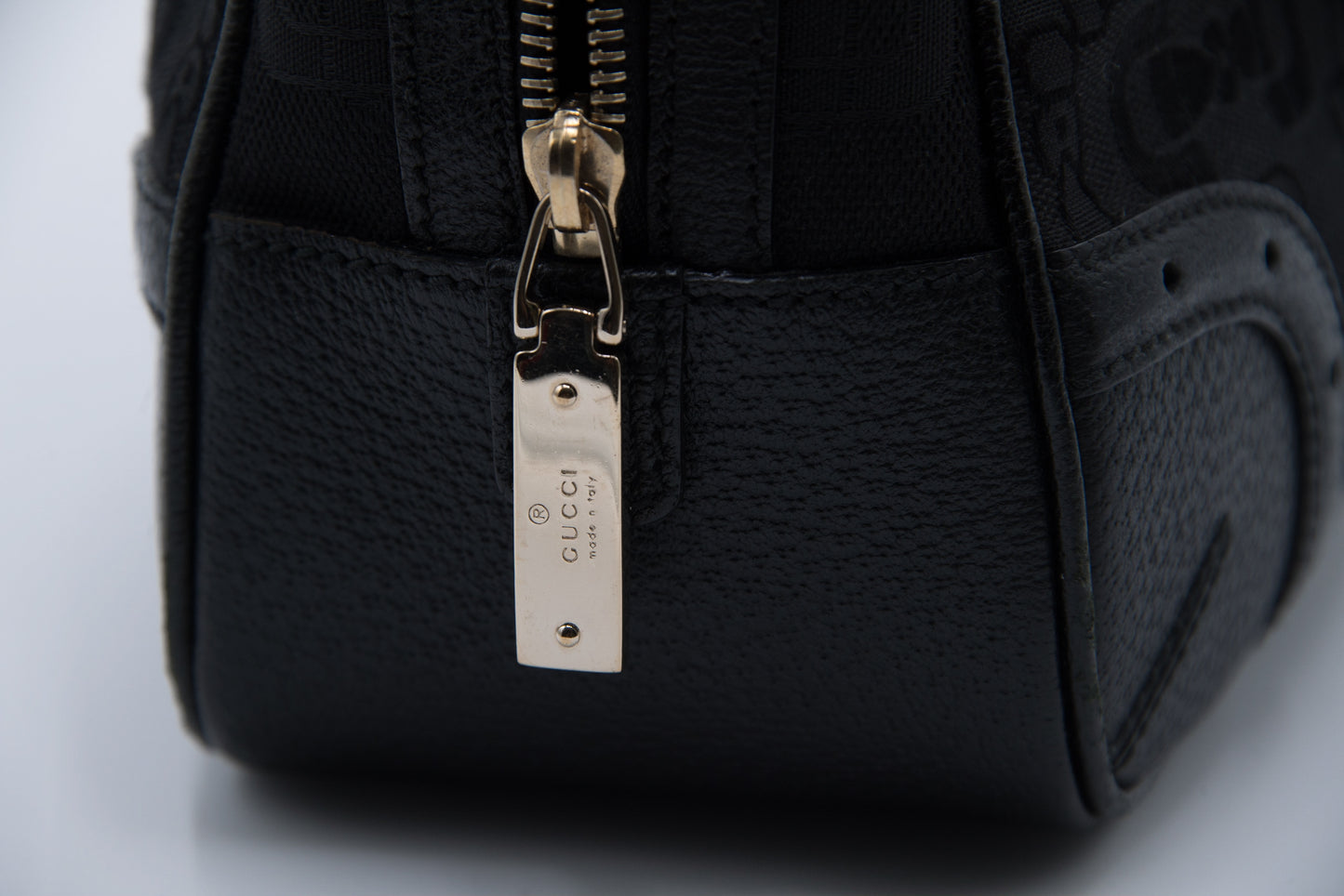 1990’s Gucci Noir Buckle Purse