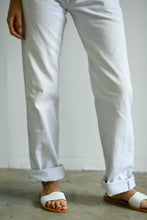 Load image into Gallery viewer, Levi&#39;s White Striped Denim